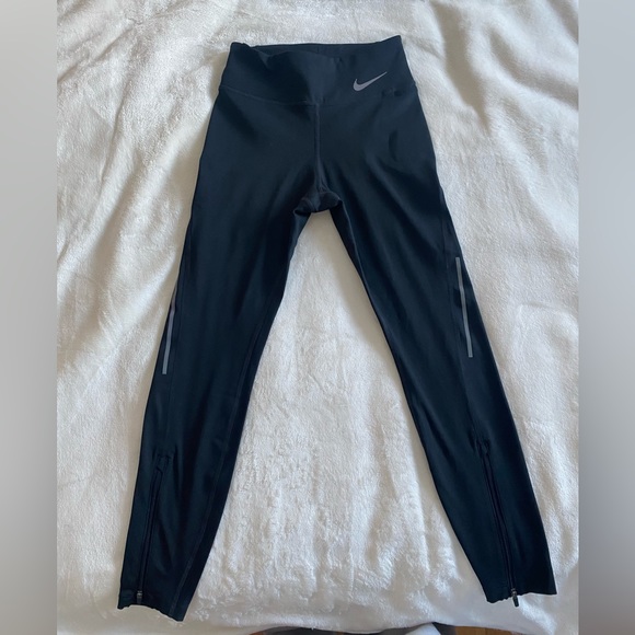 Nike Black Dri Fit Leggings (open to offers!) - Picture 1 of 7